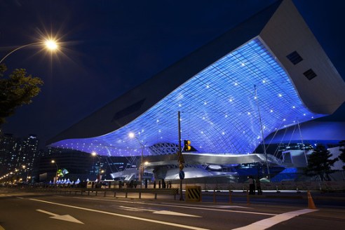 OB-QB592_biff01_G_20111012002314